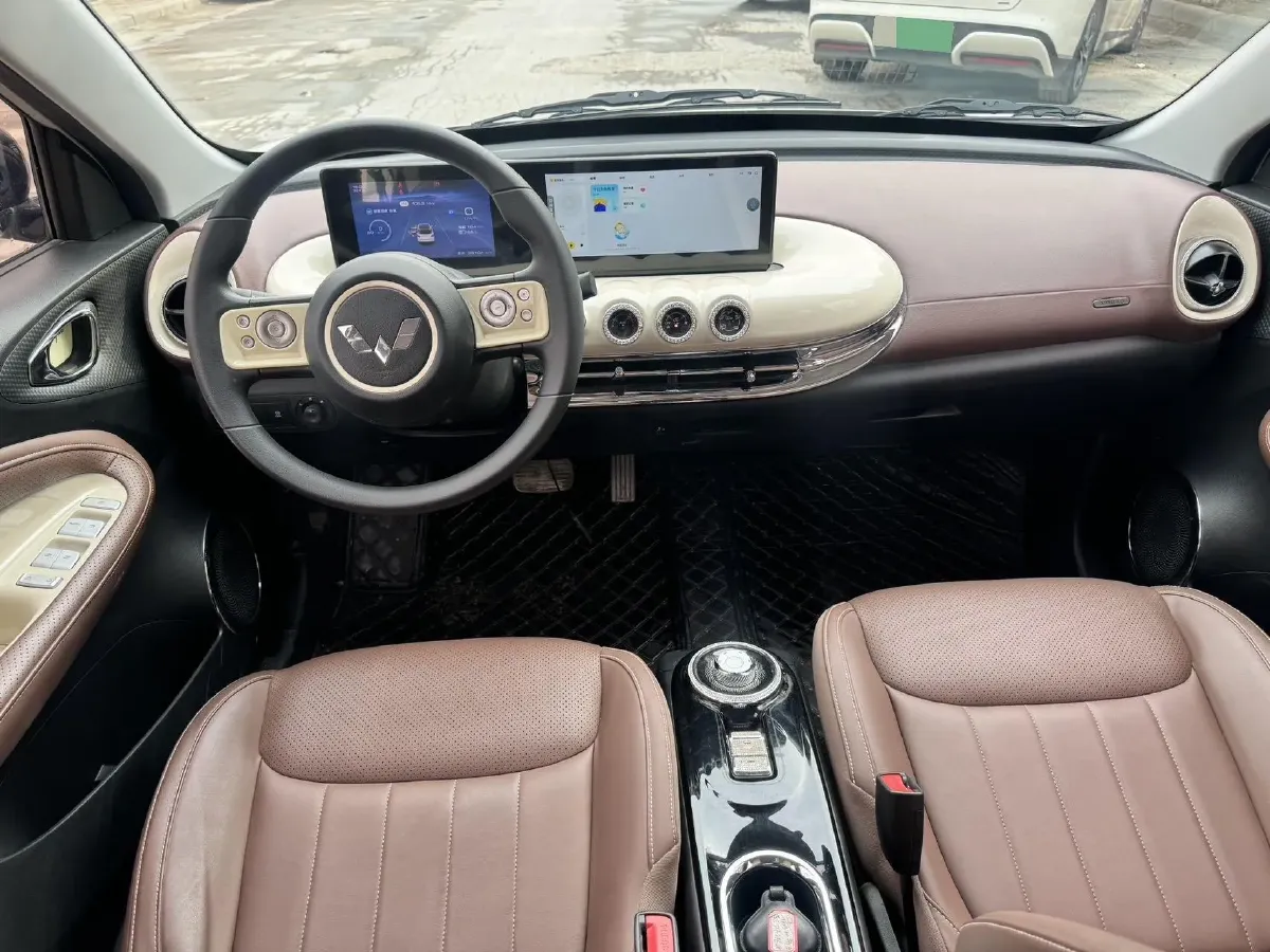 2023 WuLing BinGuo BEV 31.9KWH,autocango,china used car exporter,china ev exporter,chinese used car exporter,chinese used ev exporter