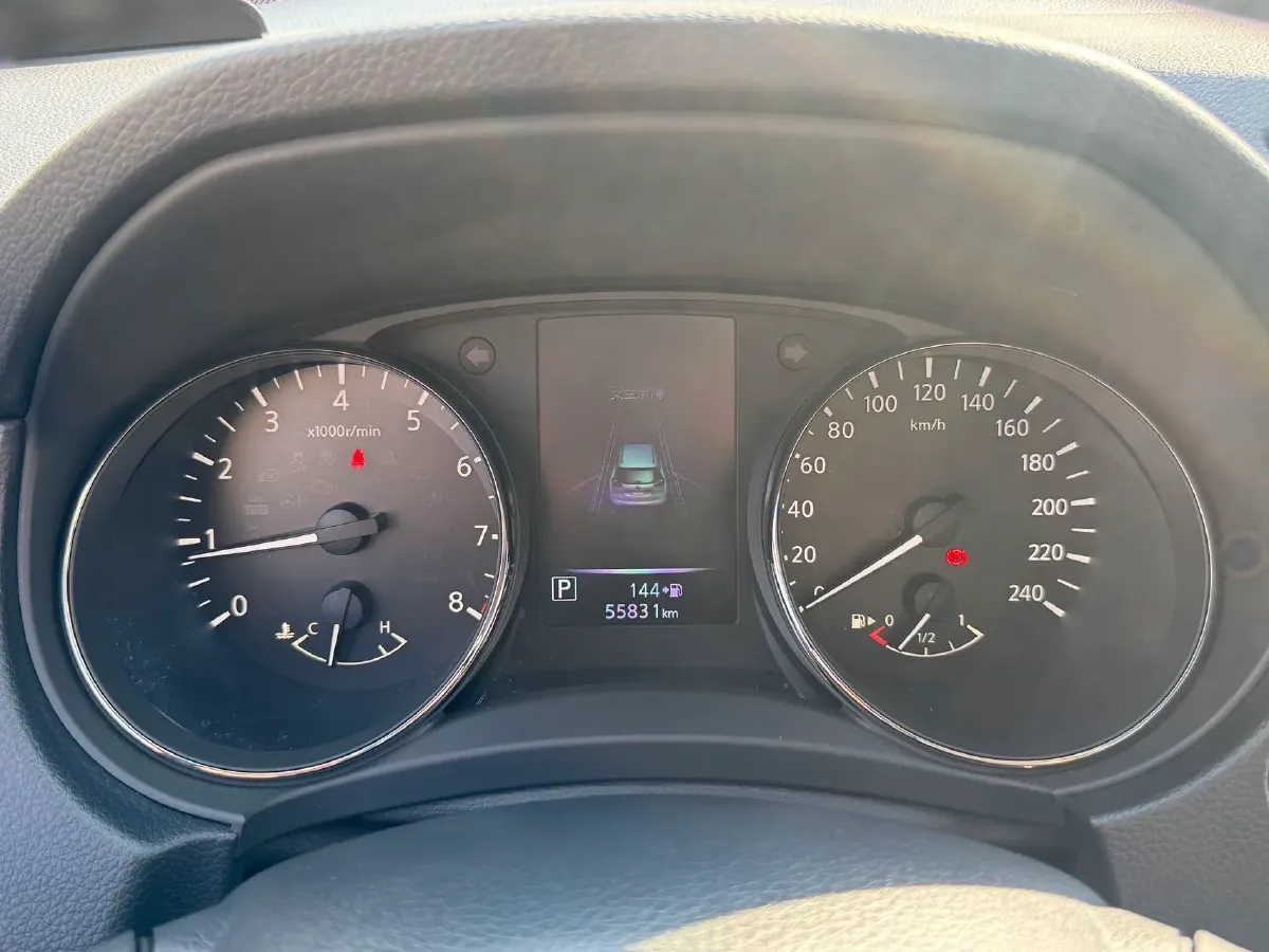 2021 Nissan X-Trail 2.0L 151HP L4 CVT,autocango,china used car exporter,china ev exporter,chinese used car exporter,chinese used ev exporter