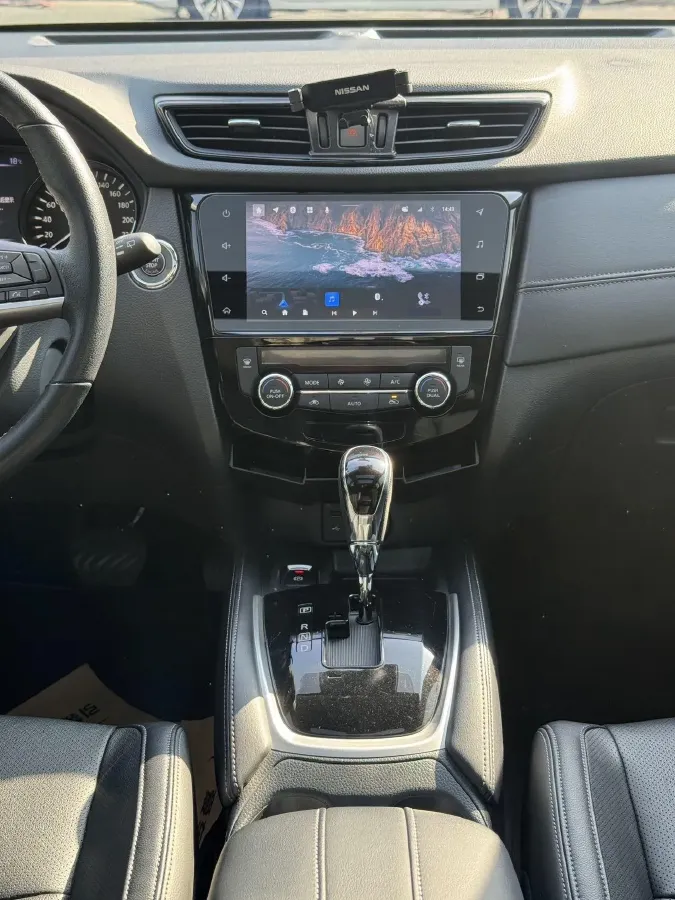 2021 Nissan X-Trail 2.0L 151HP L4 CVT,autocango,china used car exporter,china ev exporter,chinese used car exporter,chinese used ev exporter