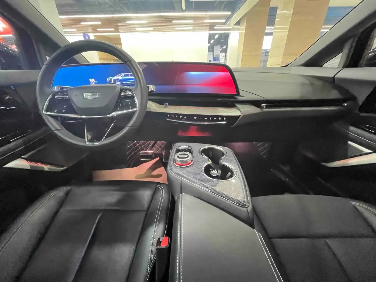 2024 Cadillac OPTIQ BEV 68.4KWH,autocango,china used car exporter,china ev exporter,chinese used car exporter,chinese used ev exporter