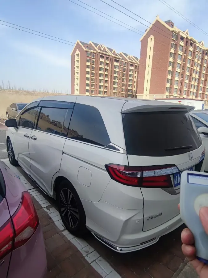 2021 Honda Odyssey 2.0L 146HP L4 E-CVT Hybrid,autocango,china used car exporter,china ev exporter,chinese used car exporter,chinese used ev exporter