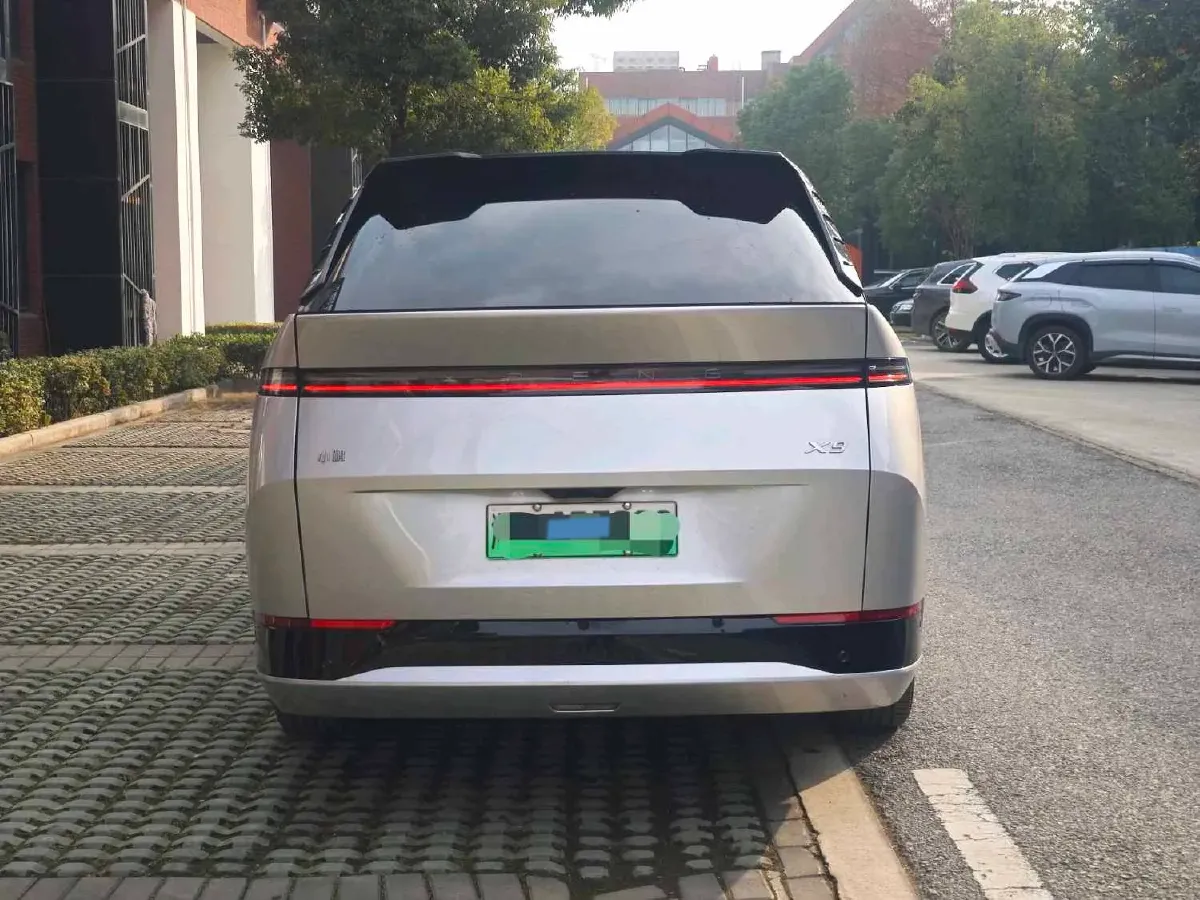 2024 Xpeng X9 BEV 101.5KWH,autocango,china used car exporter,china ev exporter,chinese used car exporter,chinese used ev exporter