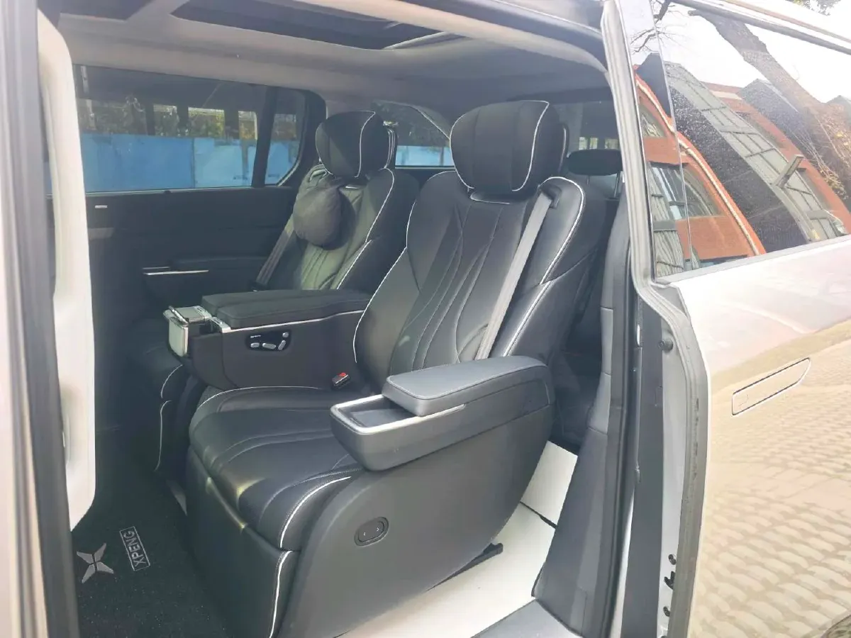 2024 Xpeng X9 BEV 101.5KWH,autocango,china used car exporter,china ev exporter,chinese used car exporter,chinese used ev exporter