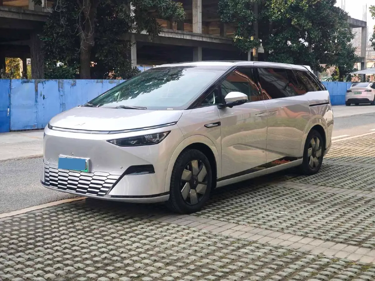 2024 Xpeng X9 BEV 101.5KWH,autocango,china used car exporter,china ev exporter,chinese used car exporter,chinese used ev exporter