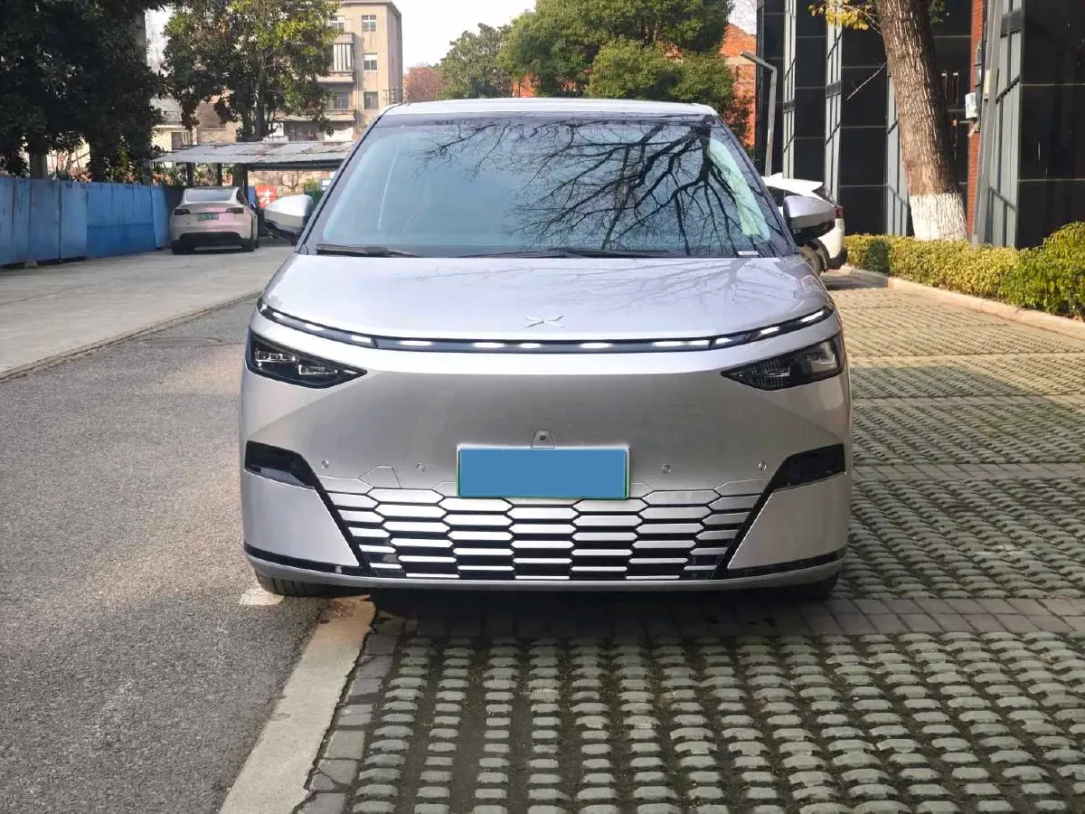 2024 Xpeng X9 BEV 101.5KWH,autocango,china used car exporter,china ev exporter,chinese used car exporter,chinese used ev exporter