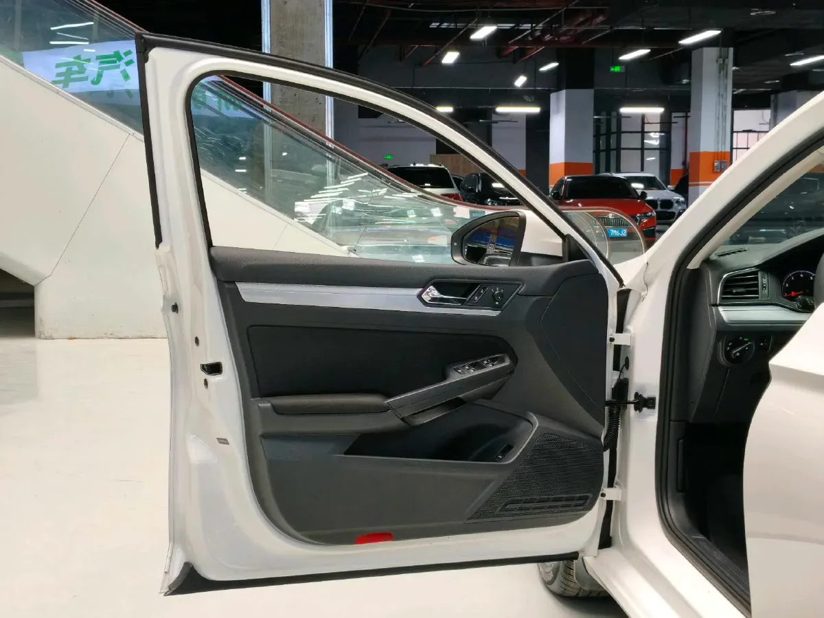 2019 Volkswagen Lamando 1.4T 131HP L4 7DCT,autocango,china used car exporter,china ev exporter,chinese used car exporter,chinese used ev exporter