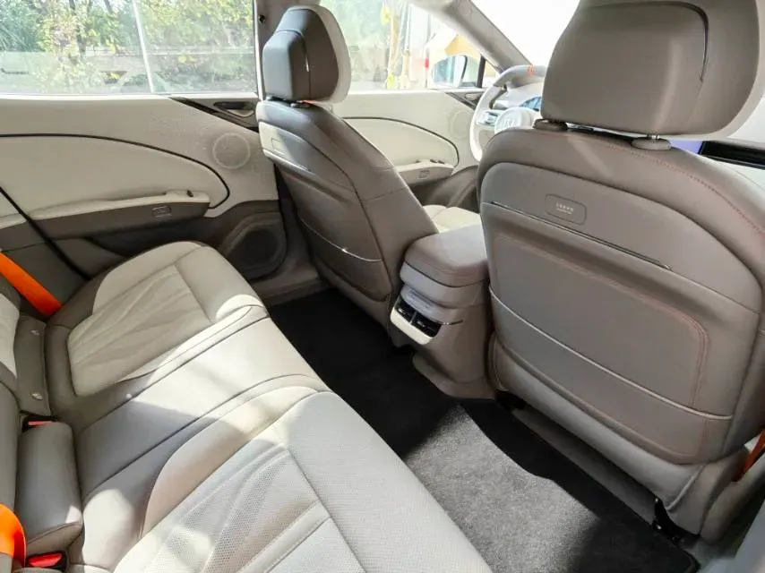 2025 Zeekr 007GT BEV 75KWH,autocango,china used car exporter,china ev exporter,chinese used car exporter,chinese used ev exporter