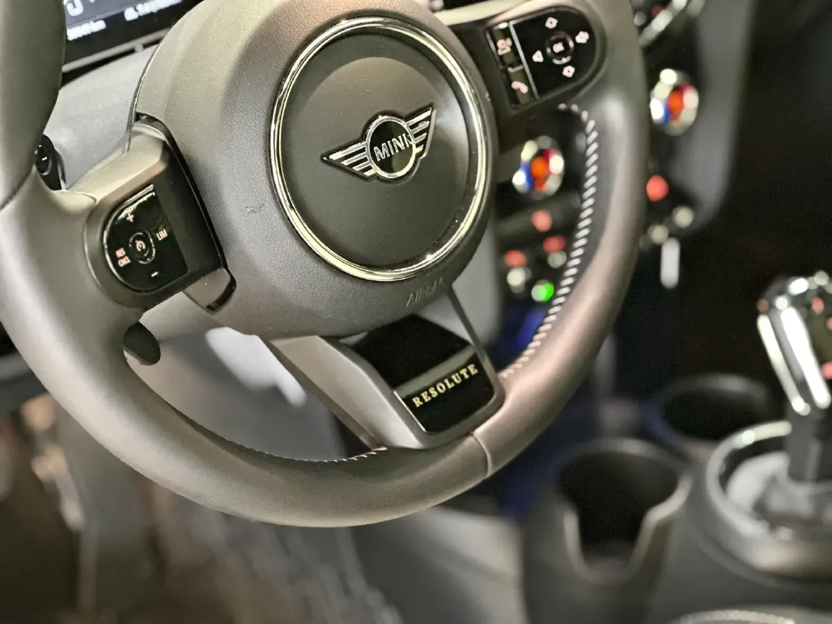 2023 MINI MINI 2.0T 178HP L4 7DCT,autocango,china used car exporter,china ev exporter,chinese used car exporter,chinese used ev exporter