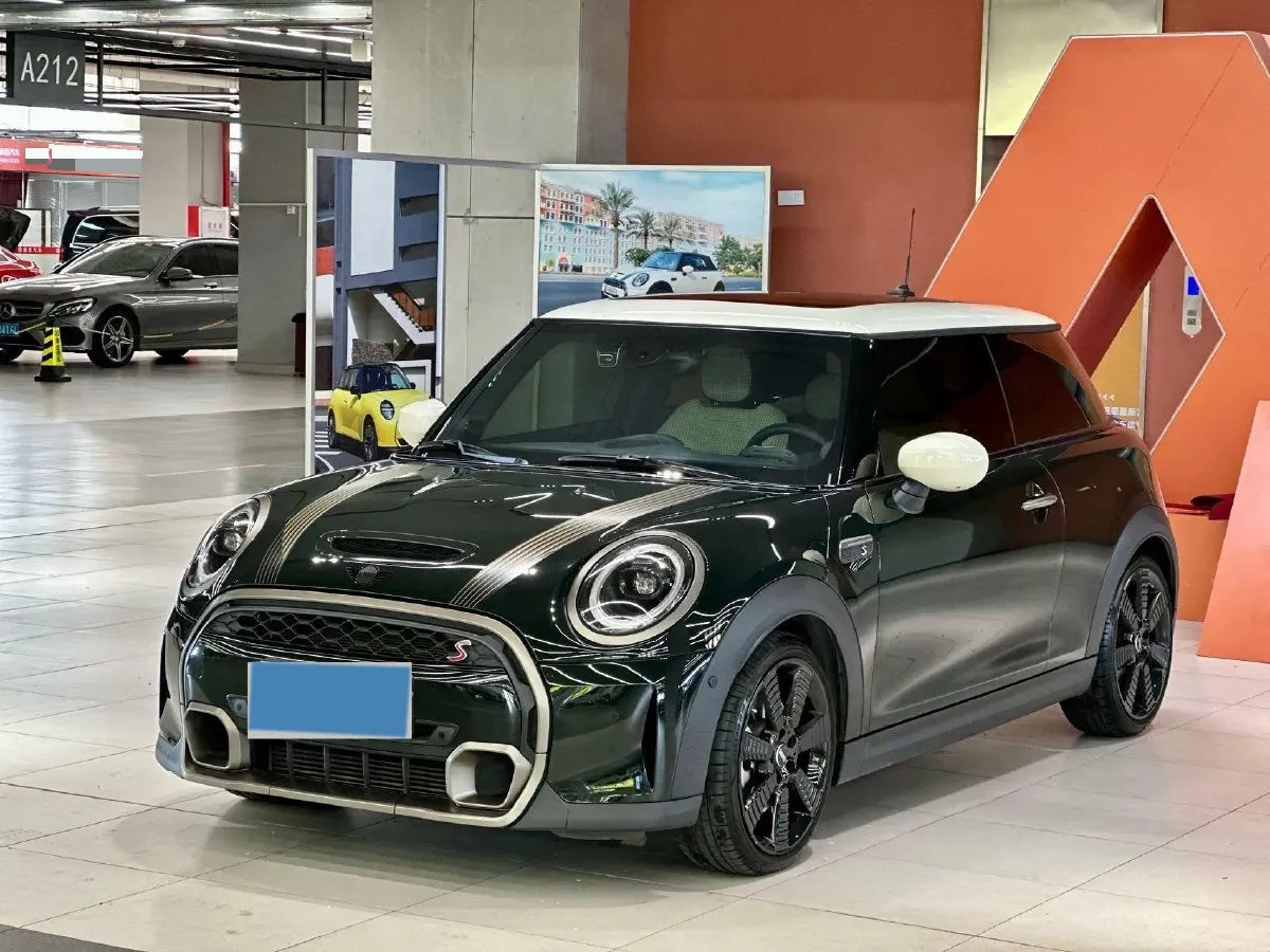 2023 MINI MINI 2.0T 178HP L4 7DCT,autocango,china used car exporter,china ev exporter,chinese used car exporter,chinese used ev exporter