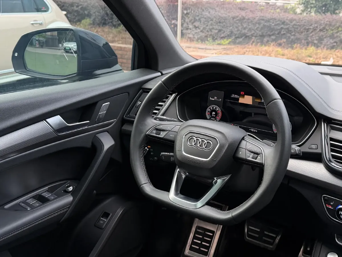 2024 Audi Q5L 2.0T 245HP L4 7DCT,autocango,china used car exporter,china ev exporter,chinese used car exporter,chinese used ev exporter