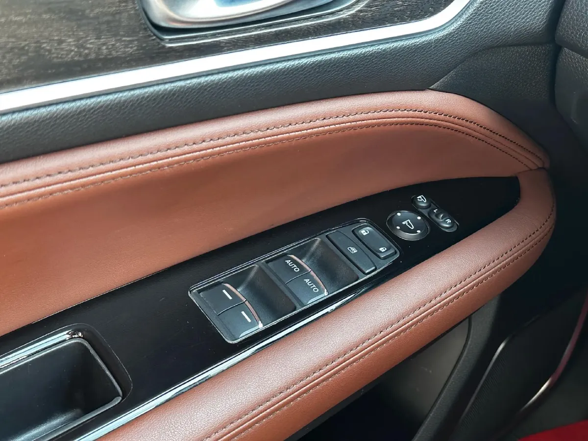 2023 Honda UR-V 2.0T 261HP L4 9AT,autocango,china used car exporter,china ev exporter,chinese used car exporter,chinese used ev exporter