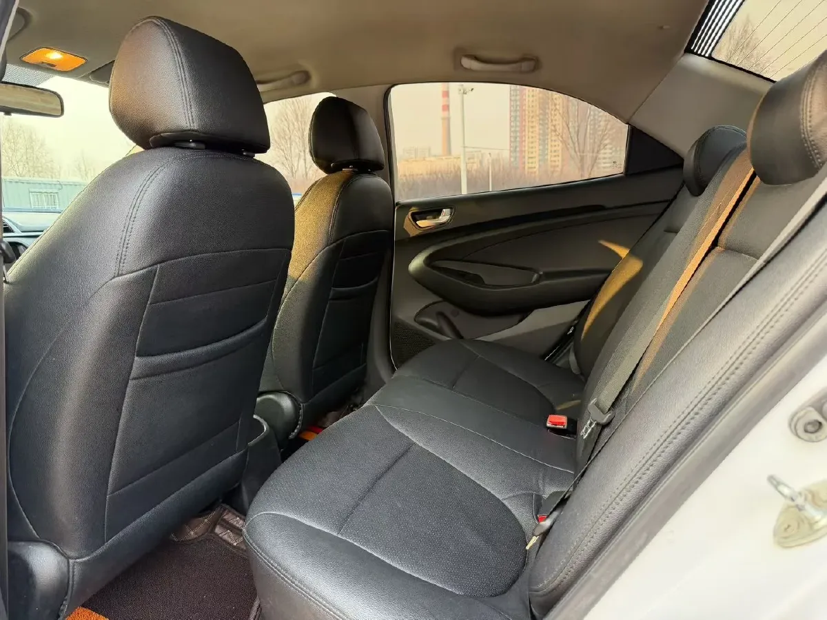 2020 Hyundai Reina 1.4L 95HP L4 5MT,autocango,china used car exporter,china ev exporter,chinese used car exporter,chinese used ev exporter