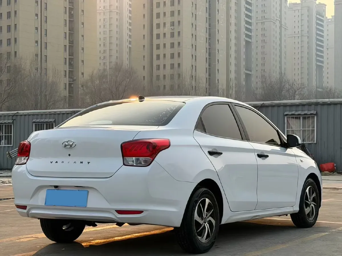 2020 Hyundai Reina 1.4L 95HP L4 5MT,autocango,china used car exporter,china ev exporter,chinese used car exporter,chinese used ev exporter