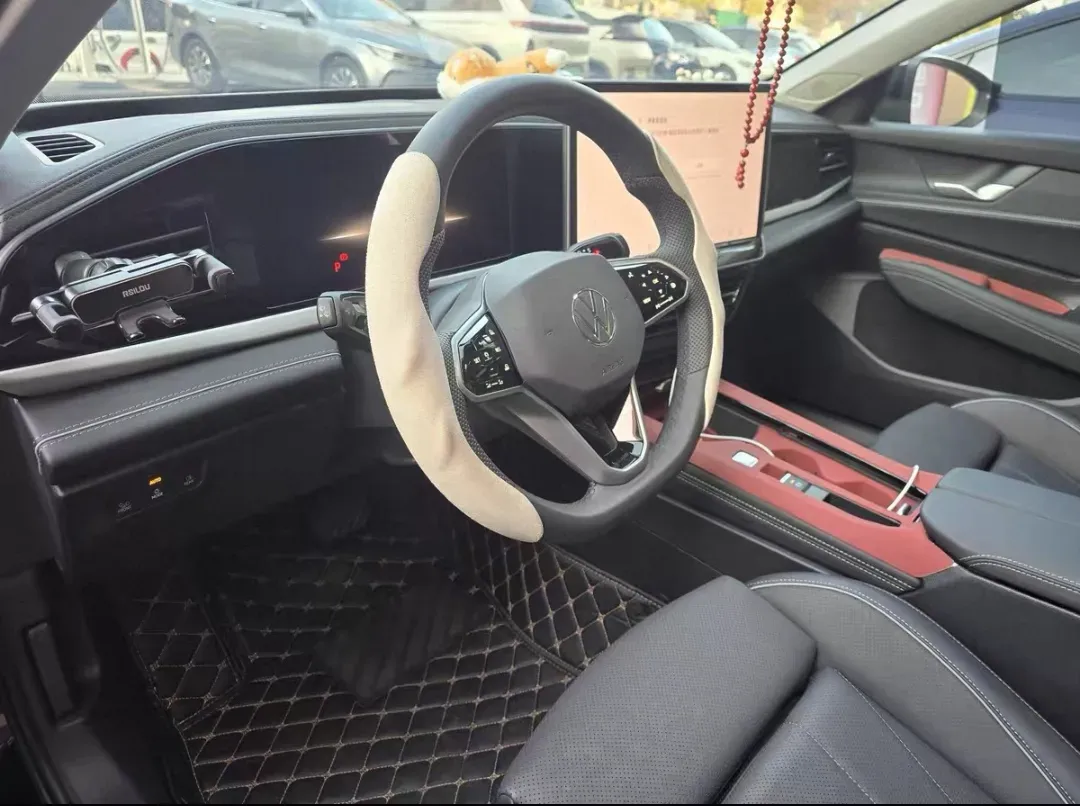 2025 Volkswagen Passat 2.0T 220HP L4 7DCT,autocango,china used car exporter,china ev exporter,chinese used car exporter,chinese used ev exporter