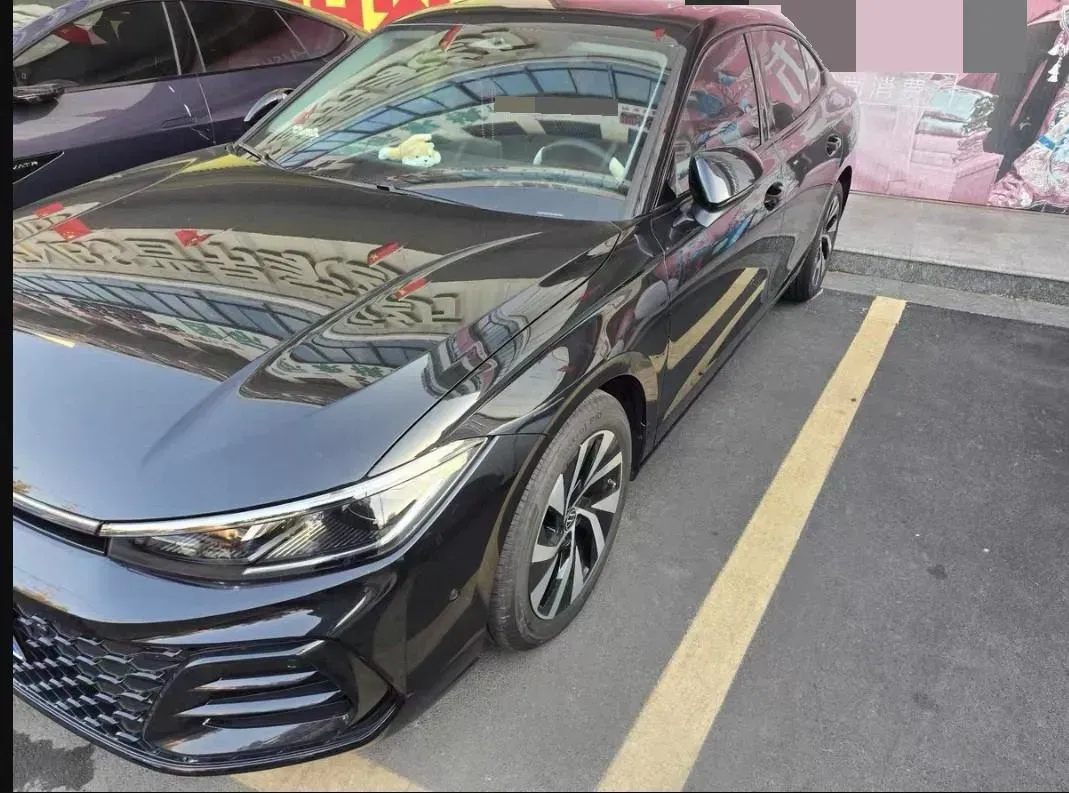 2025 Volkswagen Passat 2.0T 220HP L4 7DCT,autocango,china used car exporter,china ev exporter,chinese used car exporter,chinese used ev exporter