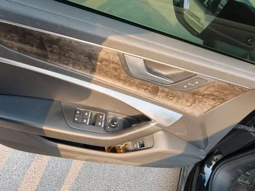 2022 Audi A6L 2.0T 224HP L4 7DCT,autocango,china used car exporter,china ev exporter,chinese used car exporter,chinese used ev exporter