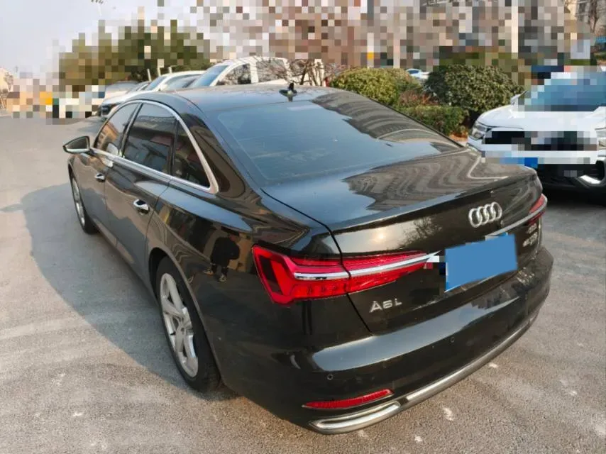 2022 Audi A6L 2.0T 224HP L4 7DCT,autocango,china used car exporter,china ev exporter,chinese used car exporter,chinese used ev exporter