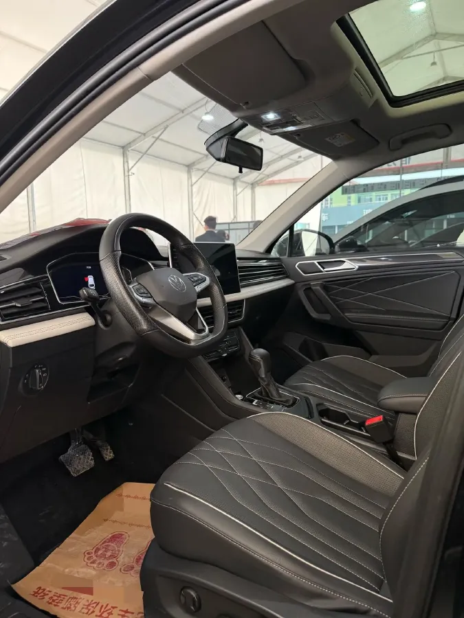 2023 Volkswagen Tiguan L 1.5T 160HP L4 7DCT,autocango,china used car exporter,china ev exporter,chinese used car exporter,chinese used ev exporter