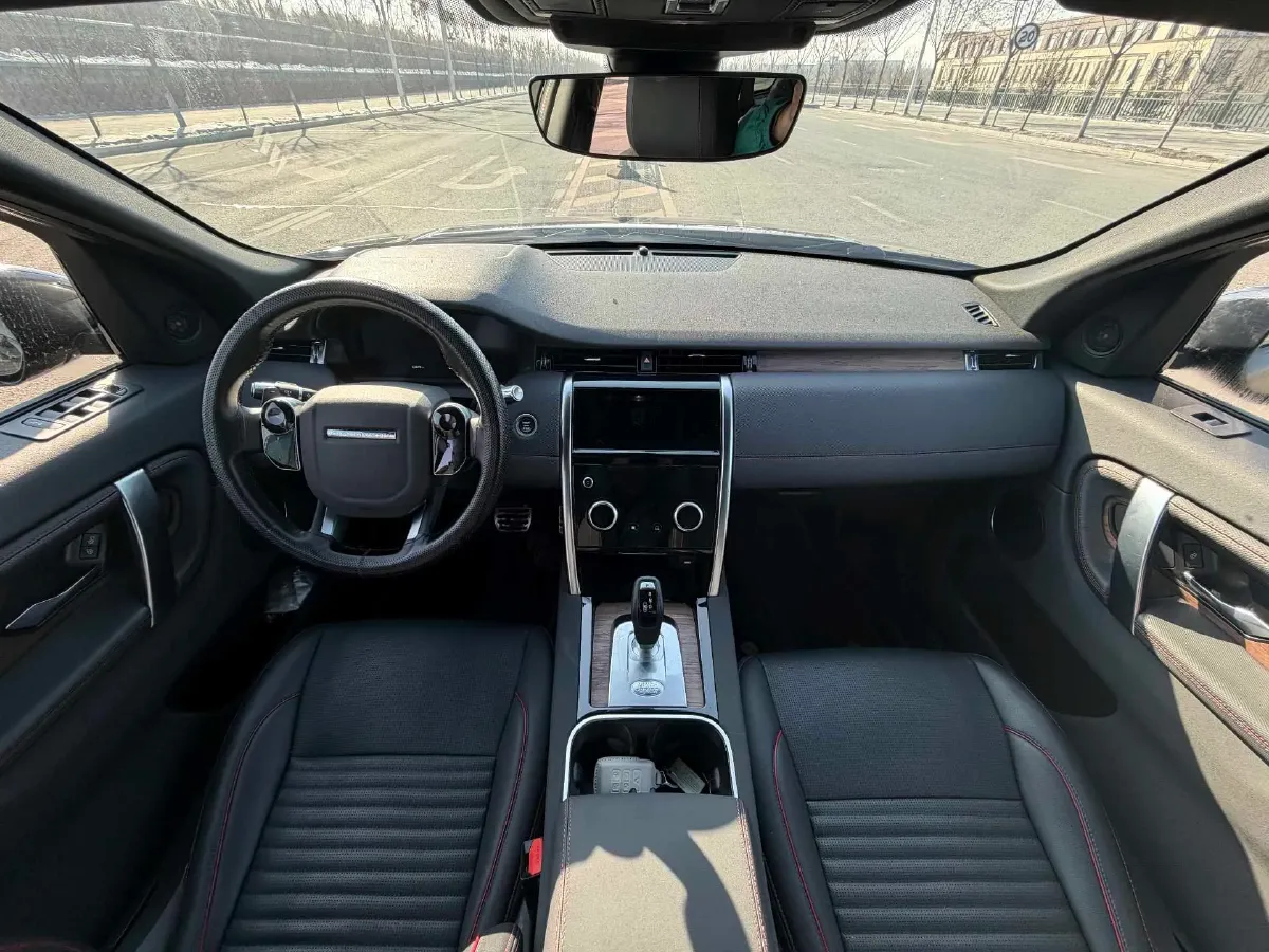 2020 Land Rover Discovery Sport 2.0T 249HP L4 9AT,autocango,china used car exporter,china ev exporter,chinese used car exporter,chinese used ev exporter