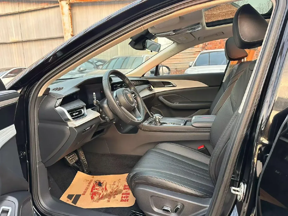 2025 HongQi H5 1.5T 169HP L4 7DCT,autocango,china used car exporter,china ev exporter,chinese used car exporter,chinese used ev exporter