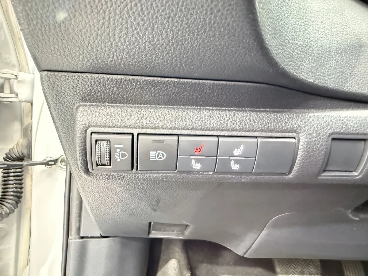 2021 Toyota Corolla 1.2T 116HP L4 CVT,autocango,china used car exporter,china ev exporter,chinese used car exporter,chinese used ev exporter