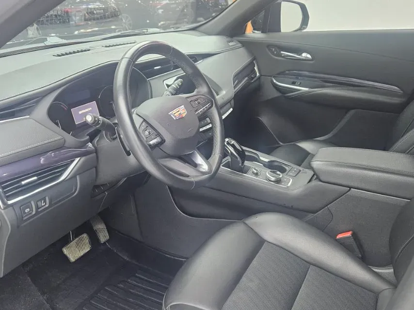 2021 Cadillac XT4 2.0T 237HP L4 9AT,autocango,china used car exporter,china ev exporter,chinese used car exporter,chinese used ev exporter