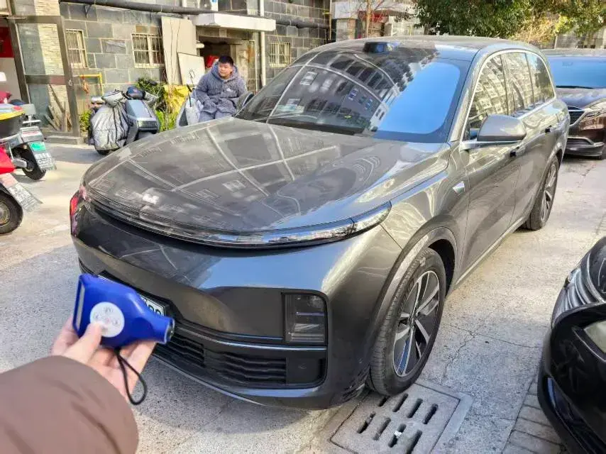 2024 Toyota Granvia 2.5L 189HP L4 E-CVT Hybrid