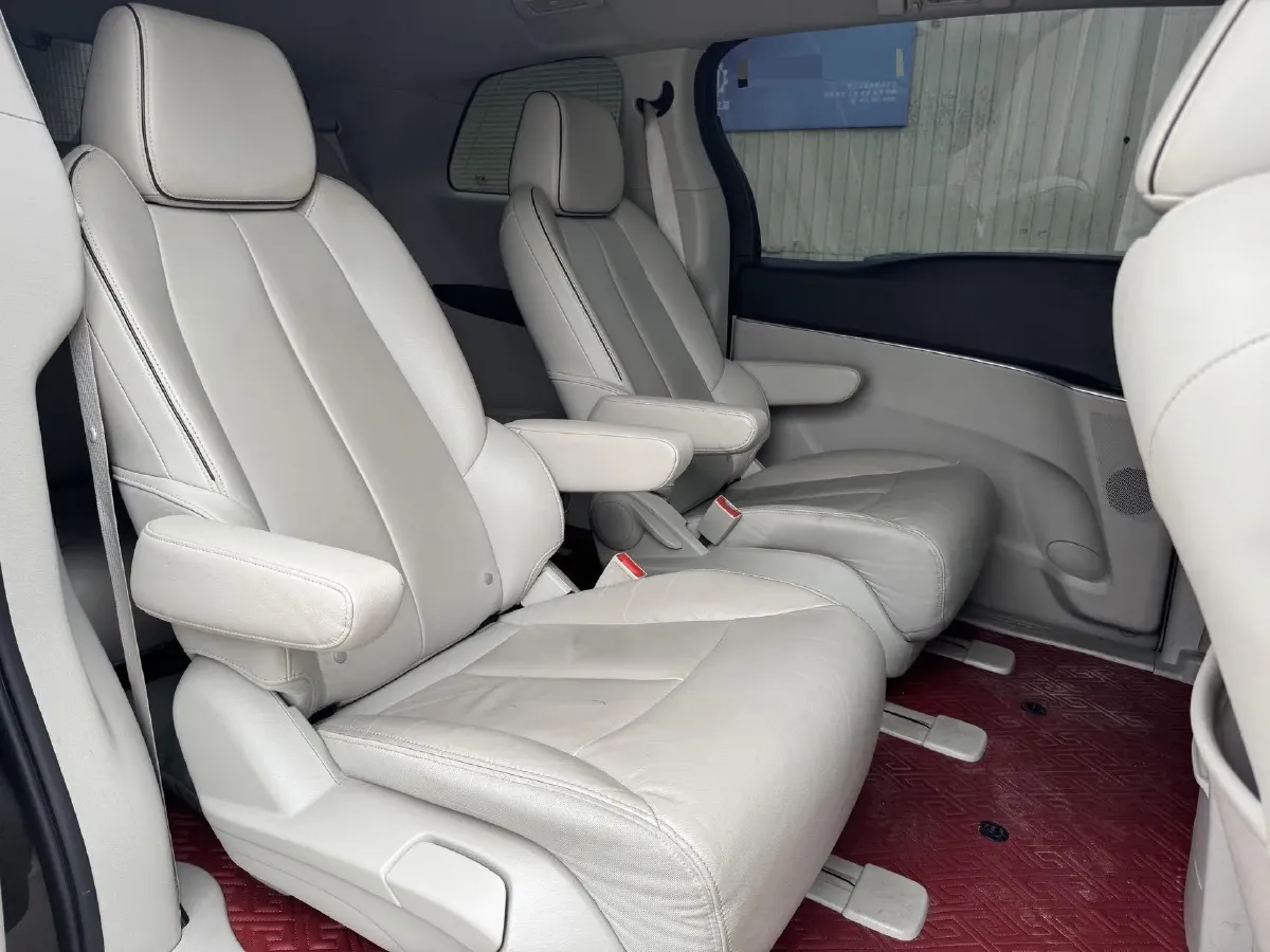 2021 Buick GL8 2.0T 237HP L4 9AT,autocango,china used car exporter,china ev exporter,chinese used car exporter,chinese used ev exporter