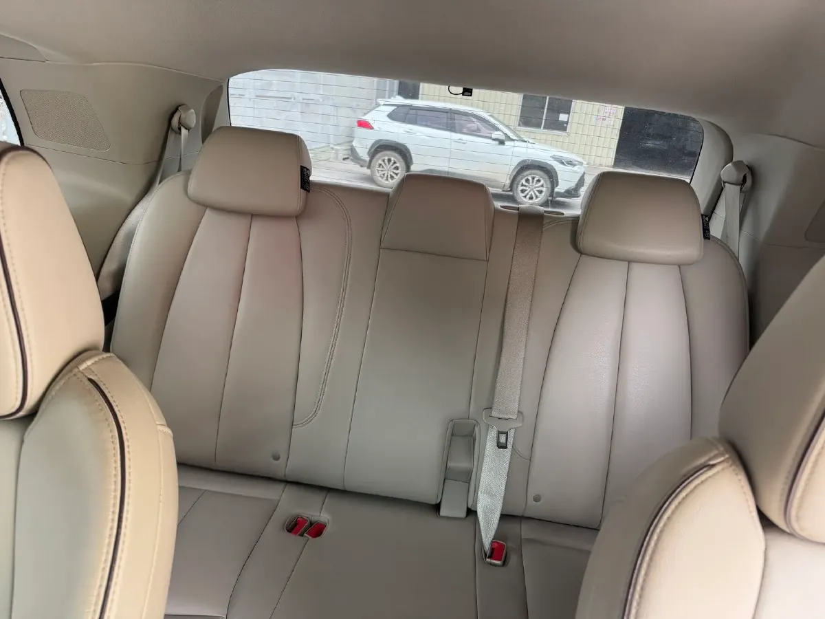 2021 Buick GL8 2.0T 237HP L4 9AT,autocango,china used car exporter,china ev exporter,chinese used car exporter,chinese used ev exporter