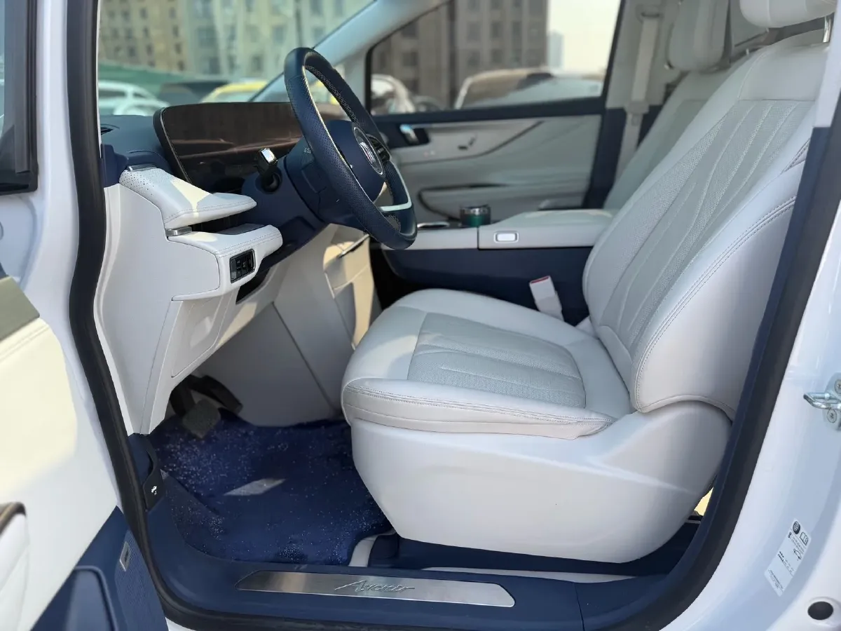2024 Buick GL8 1.5T 180HP L4 2DHT PHEV 24.4KWH,autocango,china used car exporter,china ev exporter,chinese used car exporter,chinese used ev exporter