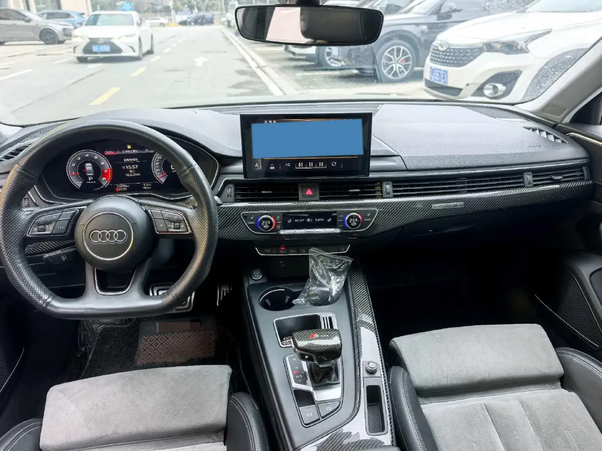 2020 Audi A4L 2.0T 252HP L4 7DCT,autocango,china used car exporter,china ev exporter,chinese used car exporter,chinese used ev exporter