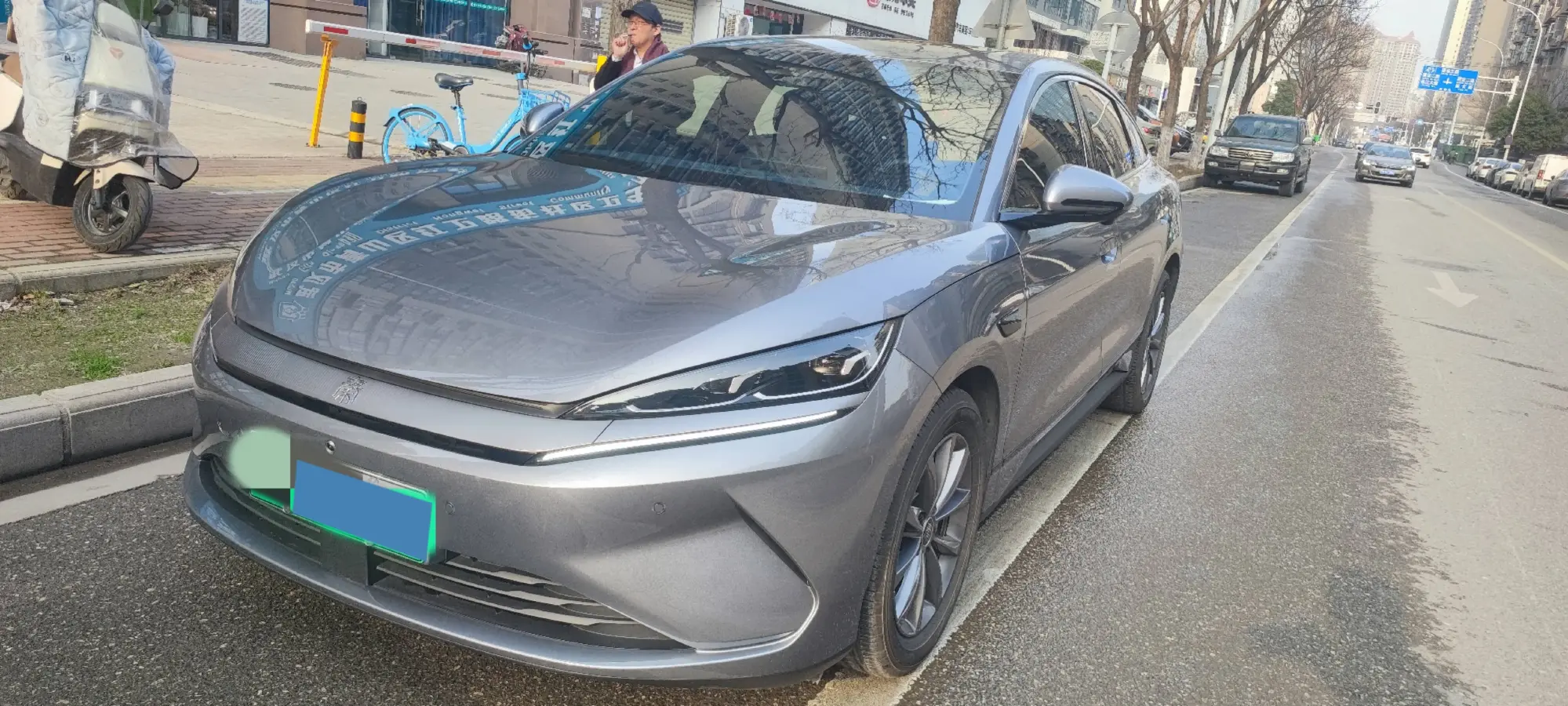 2025 BYD QinL BEV