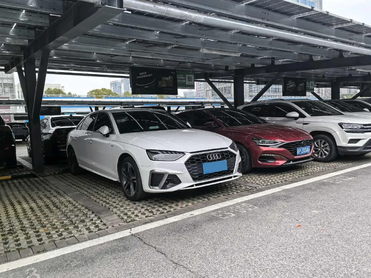 2020 Audi A4L 2.0T 190HP L4 7DCT,autocango,china used car exporter,china ev exporter,chinese used car exporter,chinese used ev exporter