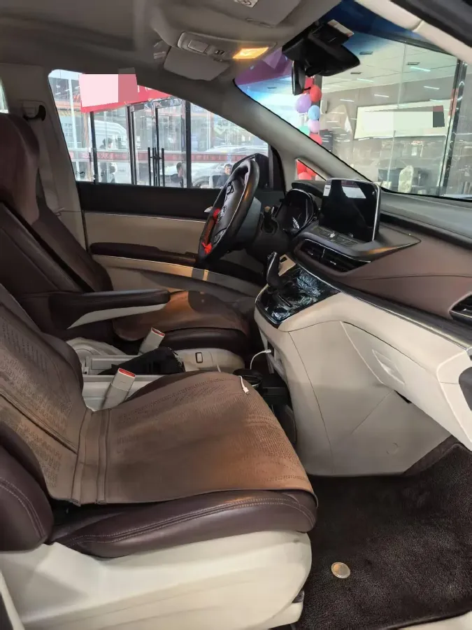 2023 Buick GL8 2.0T 237HP L4 9AT,autocango,china used car exporter,china ev exporter,chinese used car exporter,chinese used ev exporter