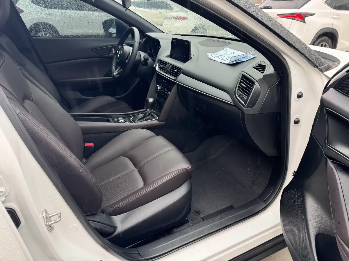 2021 Mazda CX-4 2.0L 158HP L4 6AT,autocango,china used car exporter,china ev exporter,chinese used car exporter,chinese used ev exporter