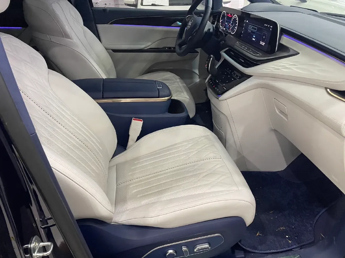 2022 Buick GL8 2.0T 237HP L4 9AT,autocango,china used car exporter,china ev exporter,chinese used car exporter,chinese used ev exporter