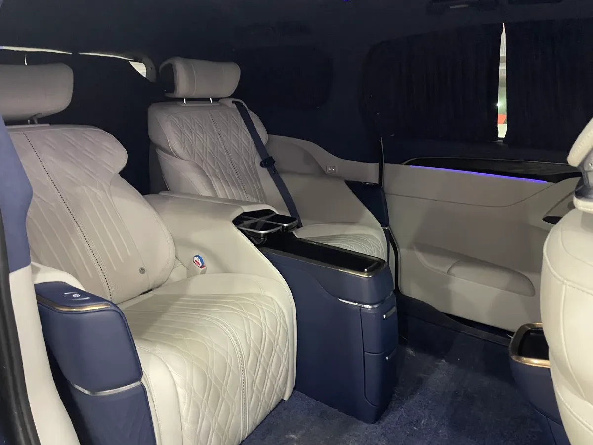 2022 Buick GL8 2.0T 237HP L4 9AT,autocango,china used car exporter,china ev exporter,chinese used car exporter,chinese used ev exporter