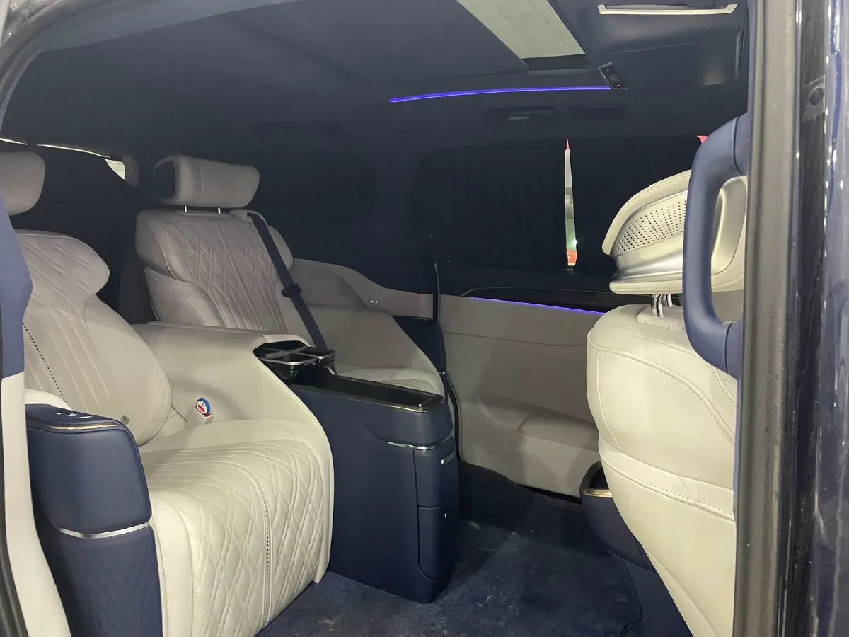 2022 Buick GL8 2.0T 237HP L4 9AT,autocango,china used car exporter,china ev exporter,chinese used car exporter,chinese used ev exporter