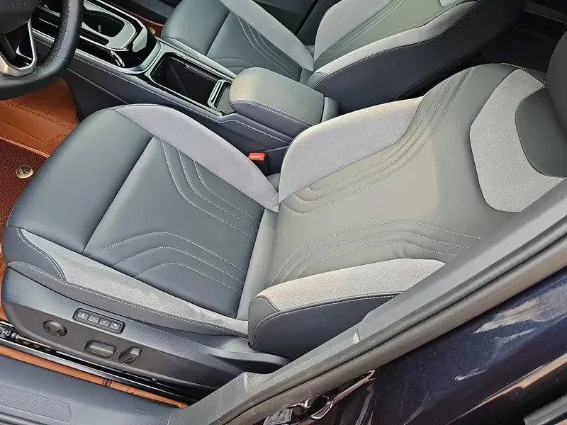 2022 Neta S Range Extended 231HP REEV 43.51KWH,autocango,china used car exporter,china ev exporter,chinese used car exporter,chinese used ev exporter