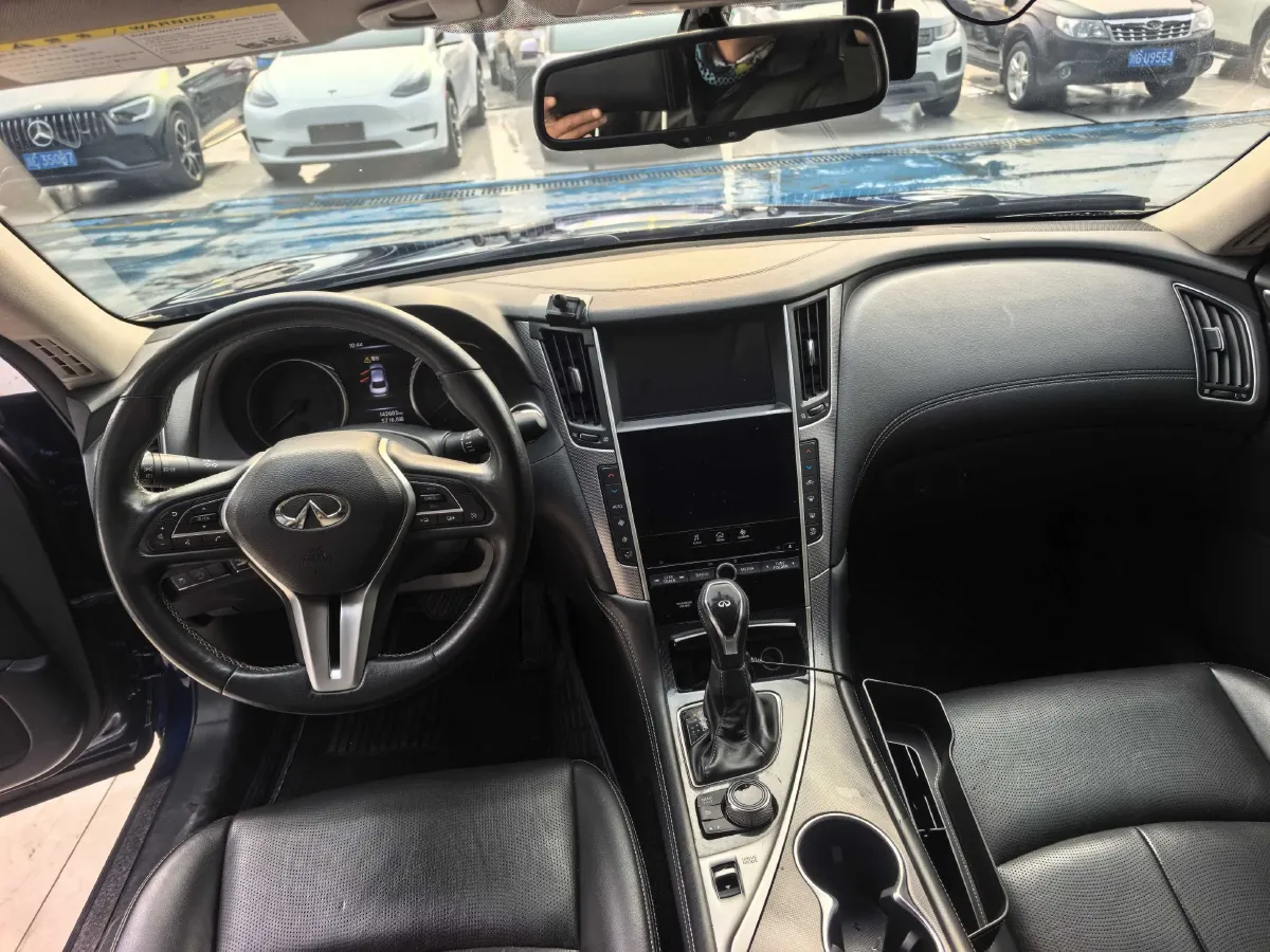 2018 Jeep Grand Commander 2.0T 265HP L4 9AT,autocango,china used car exporter,china ev exporter,chinese used car exporter,chinese used ev exporter