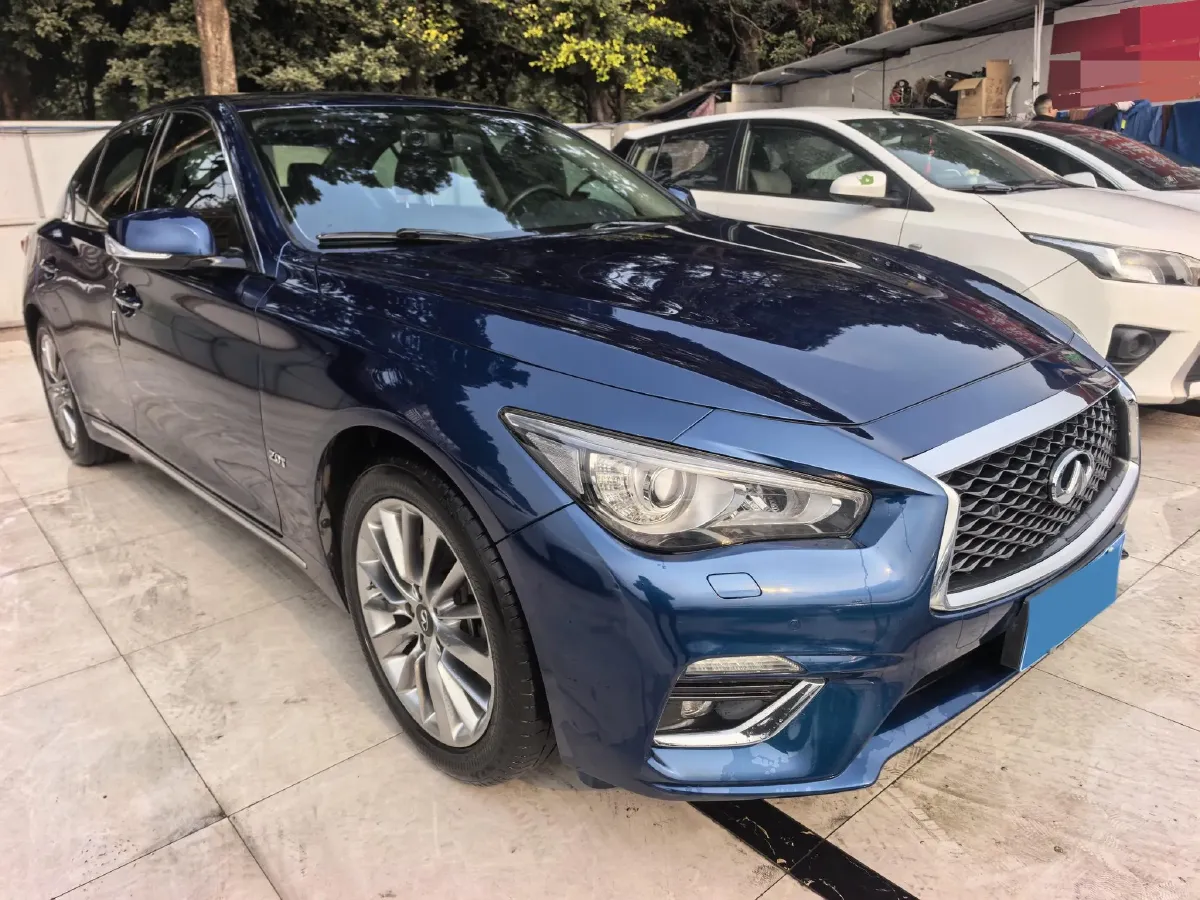 2018 Jeep Grand Commander 2.0T 265HP L4 9AT,autocango,china used car exporter,china ev exporter,chinese used car exporter,chinese used ev exporter