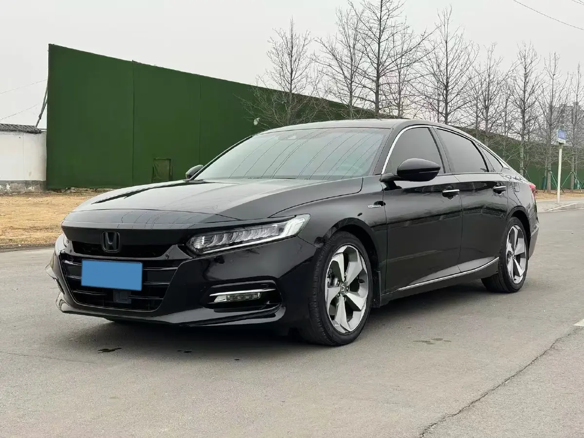 2021 Honda Accord 2.0L 146HP L4 E-CVT Hybrid