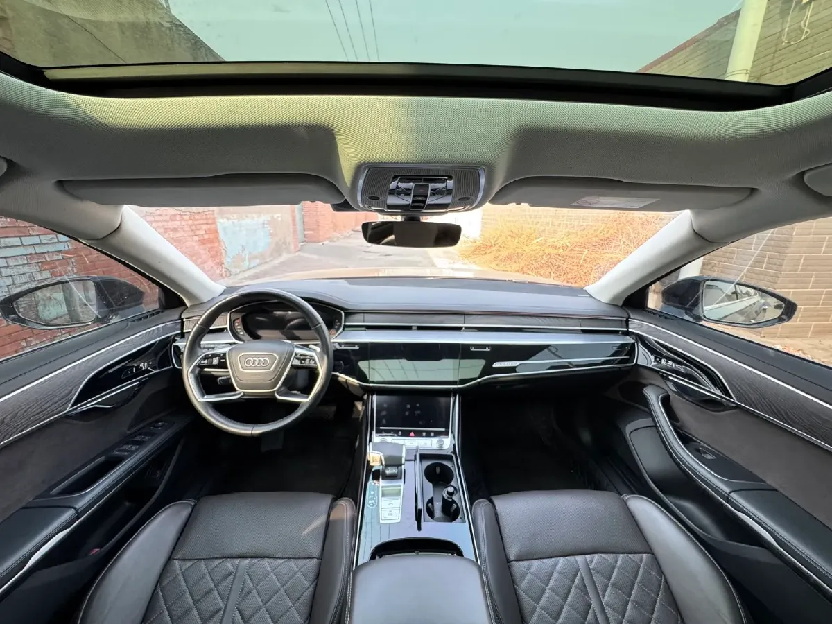 2023 Audi A8 3.0T 286HP V6 8AT,autocango,china used car exporter,china ev exporter,chinese used car exporter,chinese used ev exporter