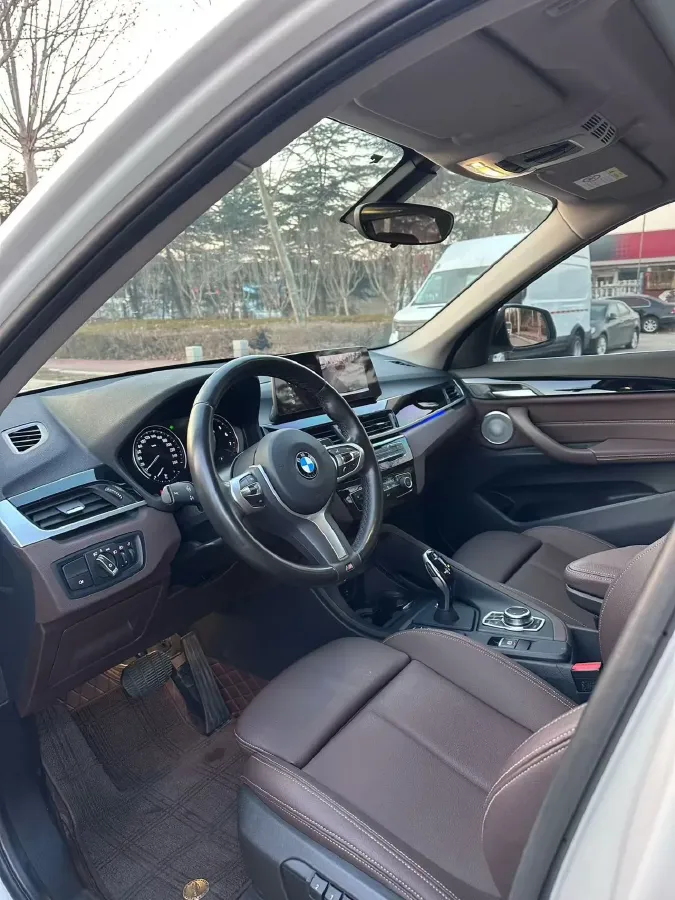 2022 BMW X1 2.0T 192HP L4 7DCT,autocango,china used car exporter,china ev exporter,chinese used car exporter,chinese used ev exporter