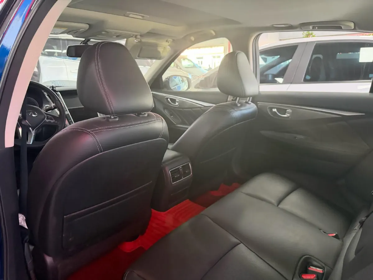 2018 Jeep Grand Commander 2.0T 265HP L4 9AT,autocango,china used car exporter,china ev exporter,chinese used car exporter,chinese used ev exporter