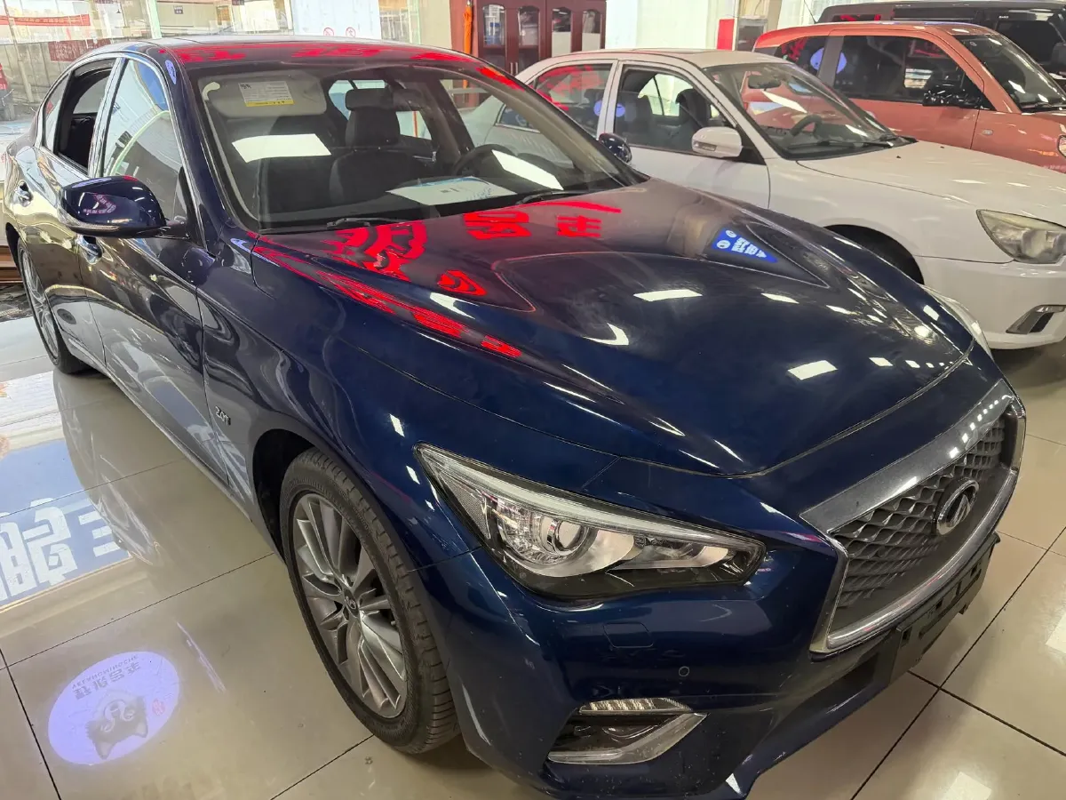 2018 Jeep Grand Commander 2.0T 265HP L4 9AT,autocango,china used car exporter,china ev exporter,chinese used car exporter,chinese used ev exporter