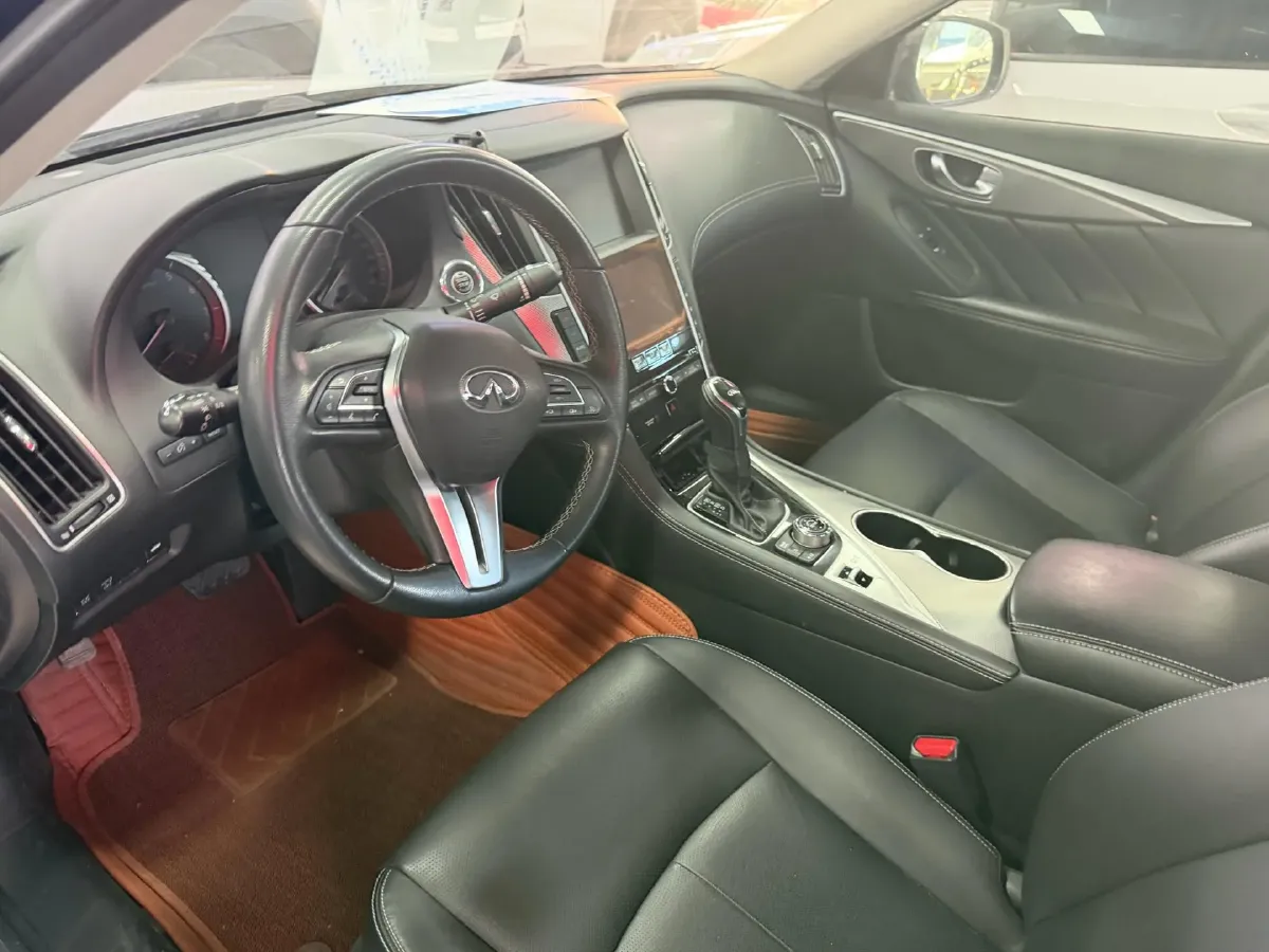 2018 Jeep Grand Commander 2.0T 265HP L4 9AT,autocango,china used car exporter,china ev exporter,chinese used car exporter,chinese used ev exporter