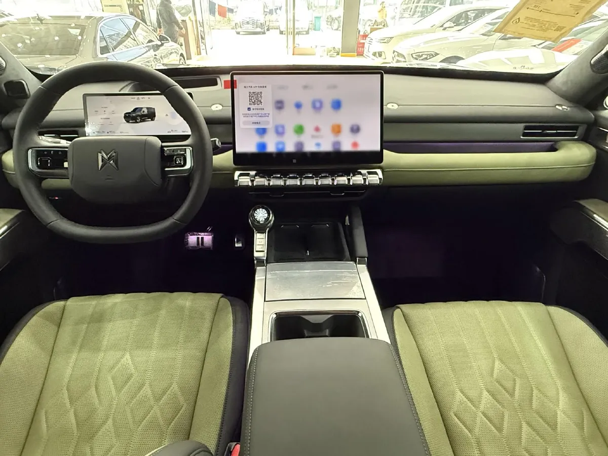 2025 Jetour Zongheng G700 2.0T 211HP L4 2DHT PHEV,autocango,china used car exporter,china ev exporter,chinese used car exporter,chinese used ev exporter