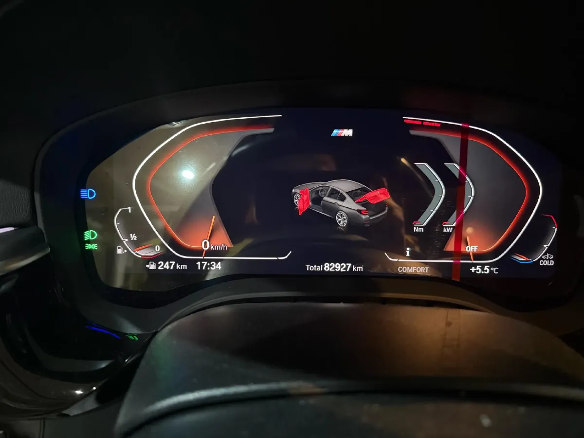 2022 BMW 5 Series 2.0T 252HP L4 8AT,autocango,china used car exporter,china ev exporter,chinese used car exporter,chinese used ev exporter