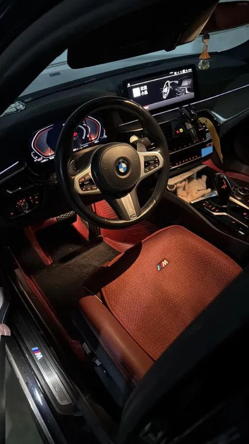 2022 BMW 5 Series 2.0T 252HP L4 8AT,autocango,china used car exporter,china ev exporter,chinese used car exporter,chinese used ev exporter